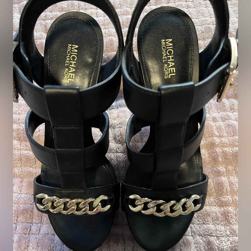 Michael Kors gorgeous leather platform heels size 6.
